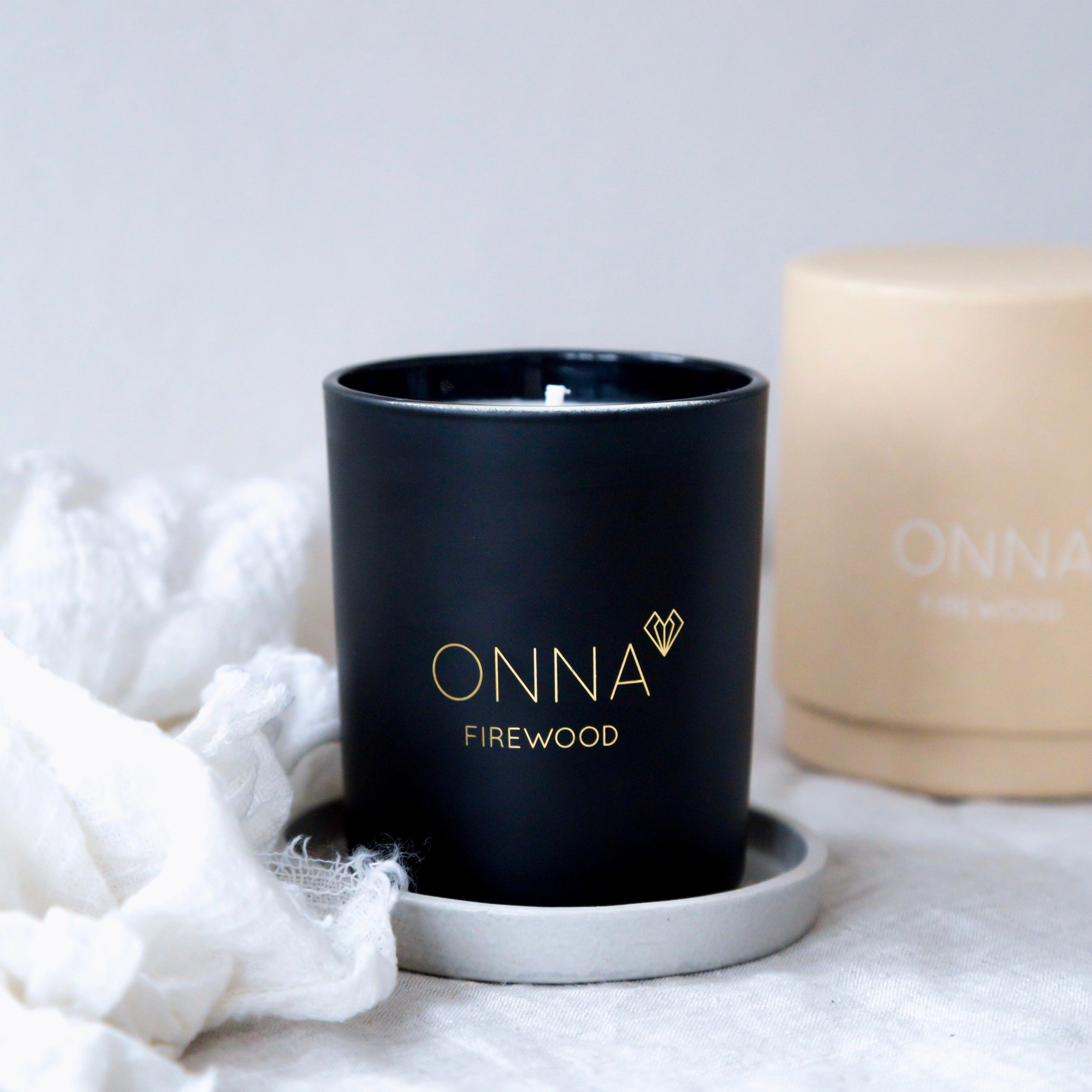 ONNA FIREWOOD CANDLE